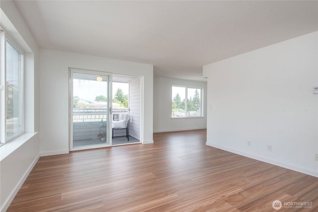 Photo of 1000 NE 88th Street #303, Seattle, WA 98115 (MLS # 2391725)