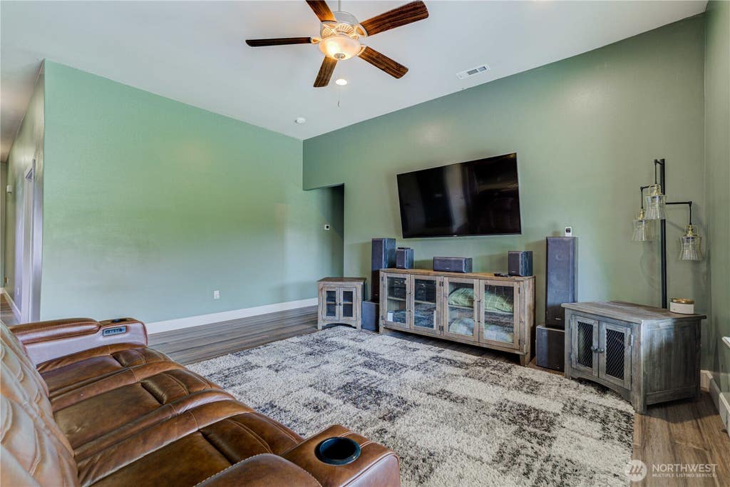 Photo of 6017 Cotswold Lane, Pasco, WA 99301 (MLS # 2568724)