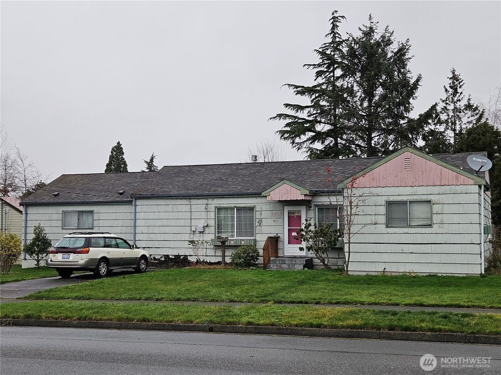 Photo of 1535 Broad Street, Mount Vernon, WA 98274 (MLS # 2466048)