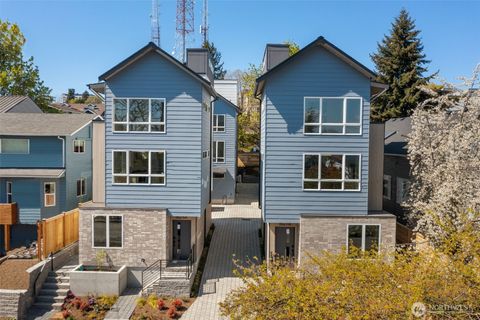 Photo of 1625 B 21st Avenue, Seattle, WA 98122 (MLS # 2497431)