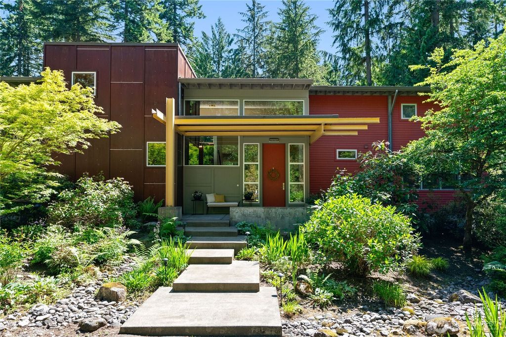 Photo of 22233 NE 114th Street, Redmond, WA 98053 (MLS # 2381607)