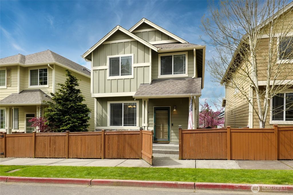 Photo of 24052 40th Avenue SE, Bothell, WA 98021 (MLS # 2362230)