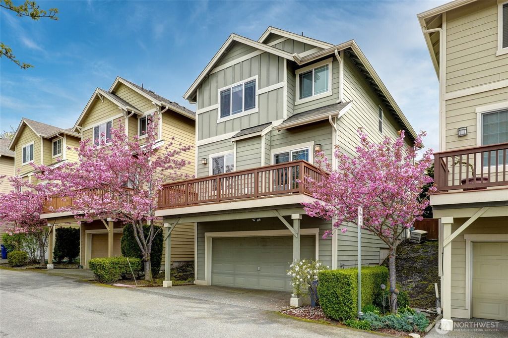 Photo of 24052 40th Avenue SE, Bothell, WA 98021 (MLS # 2362230)