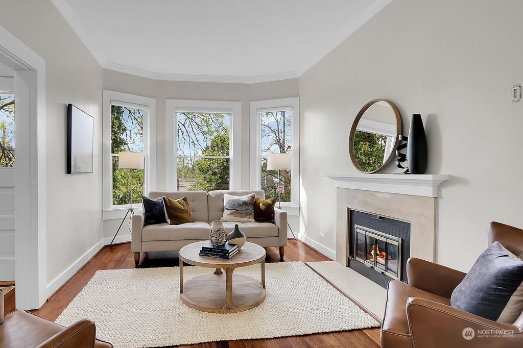 Photo of 3223 E Madison Street, Seattle, WA 98112 (MLS # 2204960)