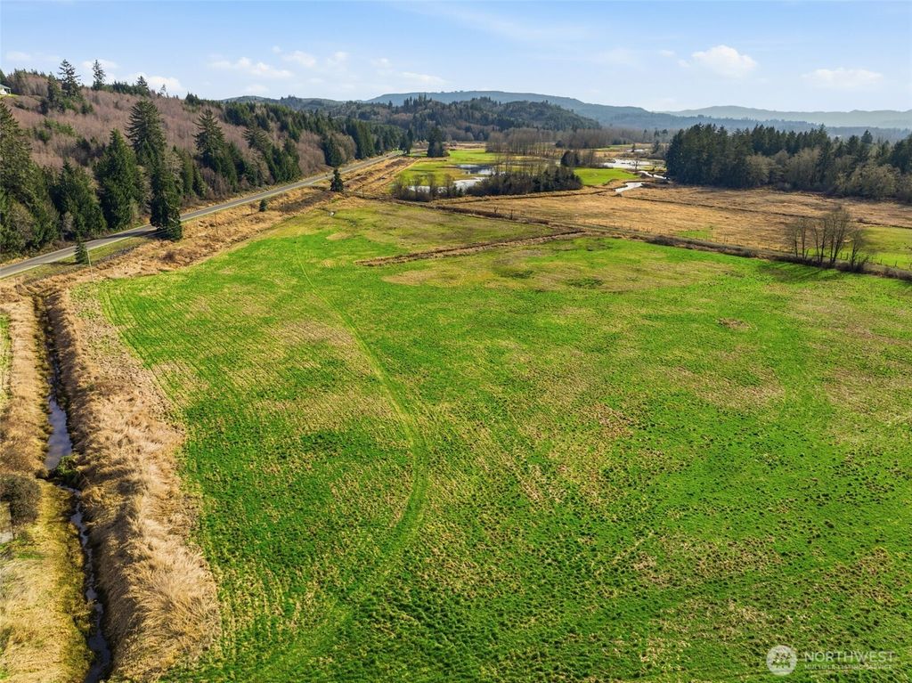 Photo of 957 W State Route 4, Cathlamet, WA 98612 (MLS # 2481646)