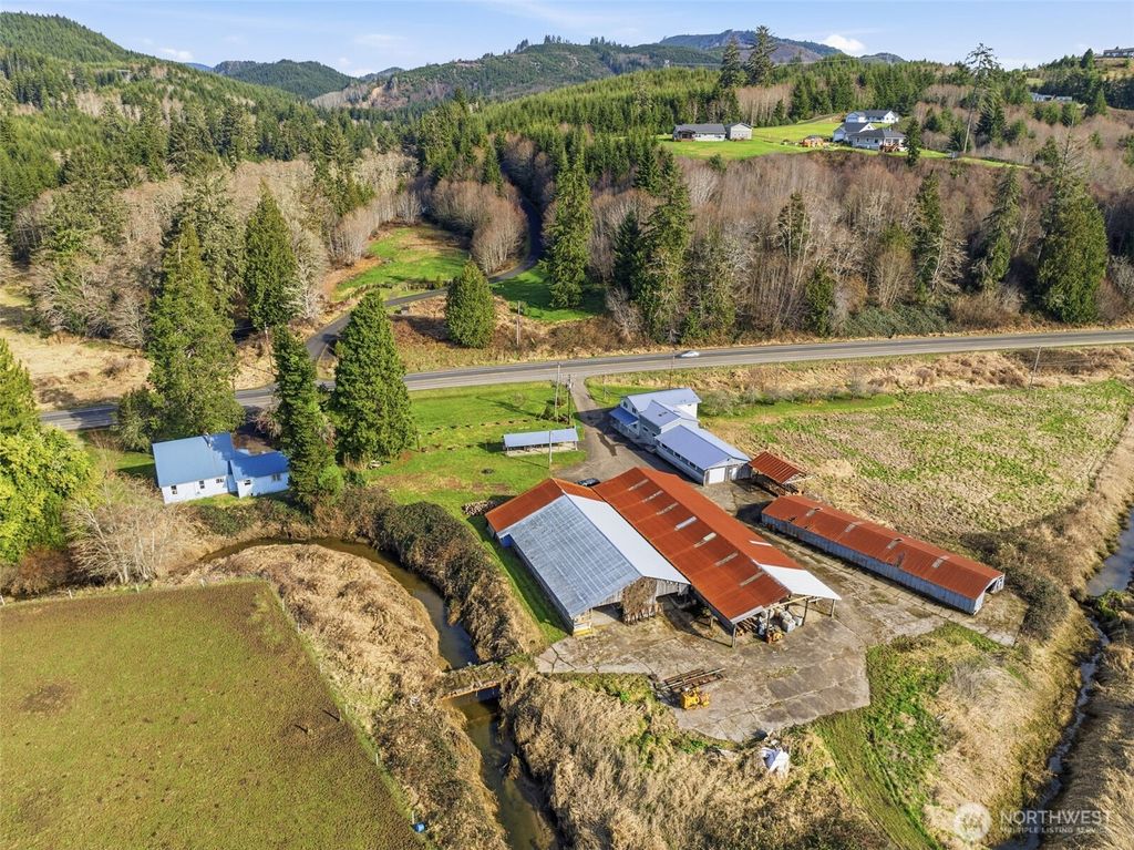 Photo of 957 W State Route 4, Cathlamet, WA 98612 (MLS # 2481646)