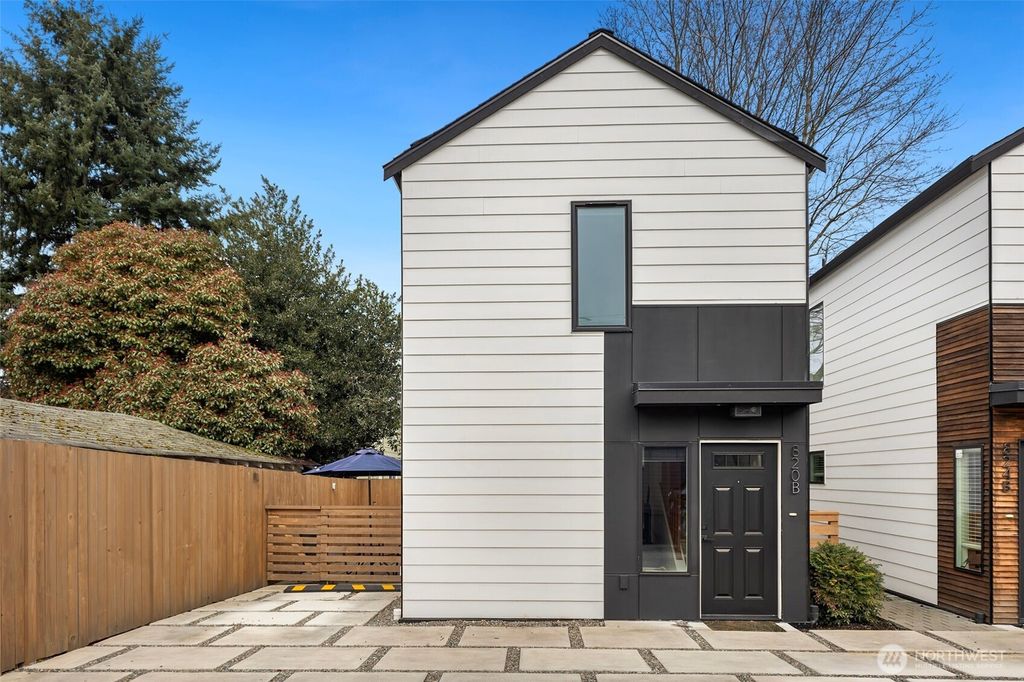 Photo of 820 B S Rose Street, Seattle, WA 98108 (MLS # 2483042)