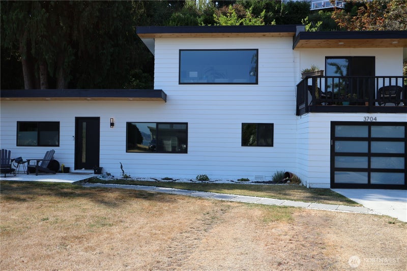 3704 Bells Lane