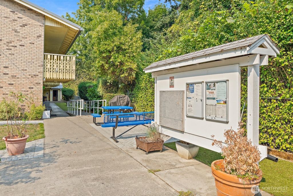 Photo of 739 3rd Avenue S, Kent, WA 98032 (MLS # 2491414)