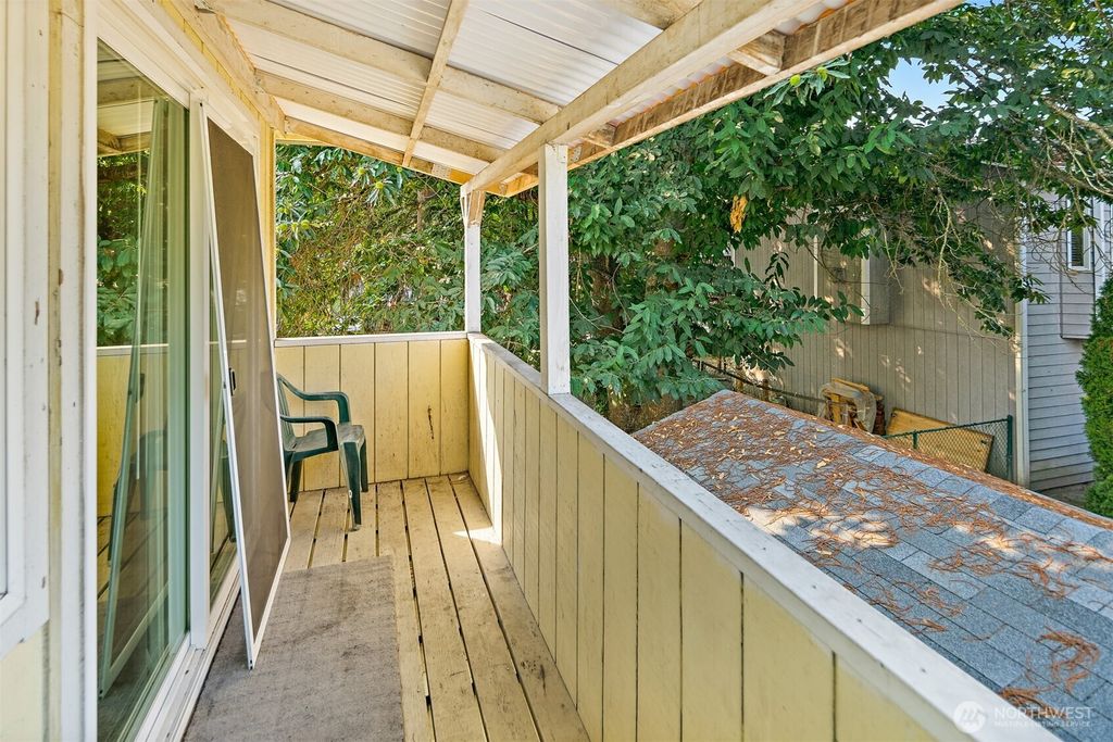 Photo of 739 3rd Avenue S, Kent, WA 98032 (MLS # 2491414)