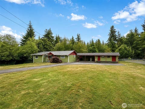 Photo of 202 Old Hill Road, Aberdeen, WA 98520 (MLS # 2571149)