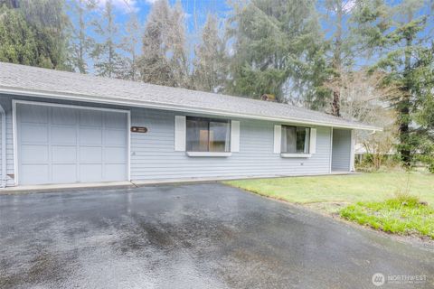 Photo of 3300 Carpenter Road SE #96, Lacey, WA 98503 (MLS # 2497812)