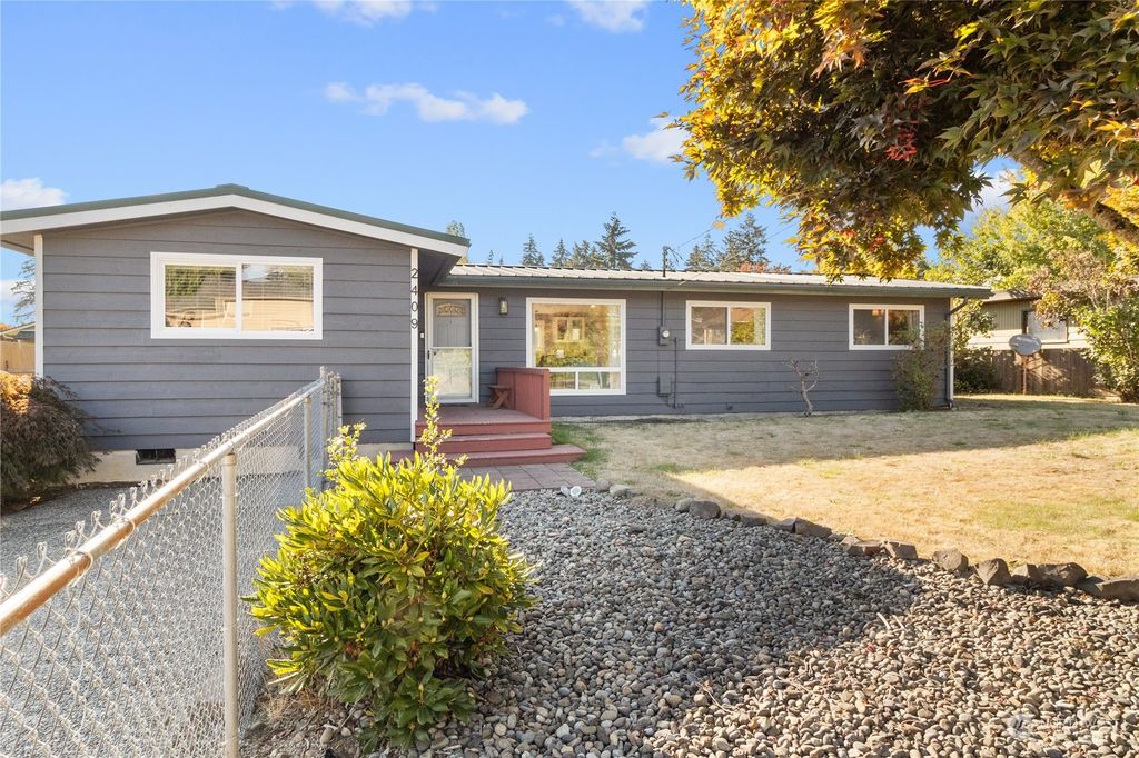 Photo of 2409 13th Avenue, Milton, WA 98354 (MLS # 2287148)