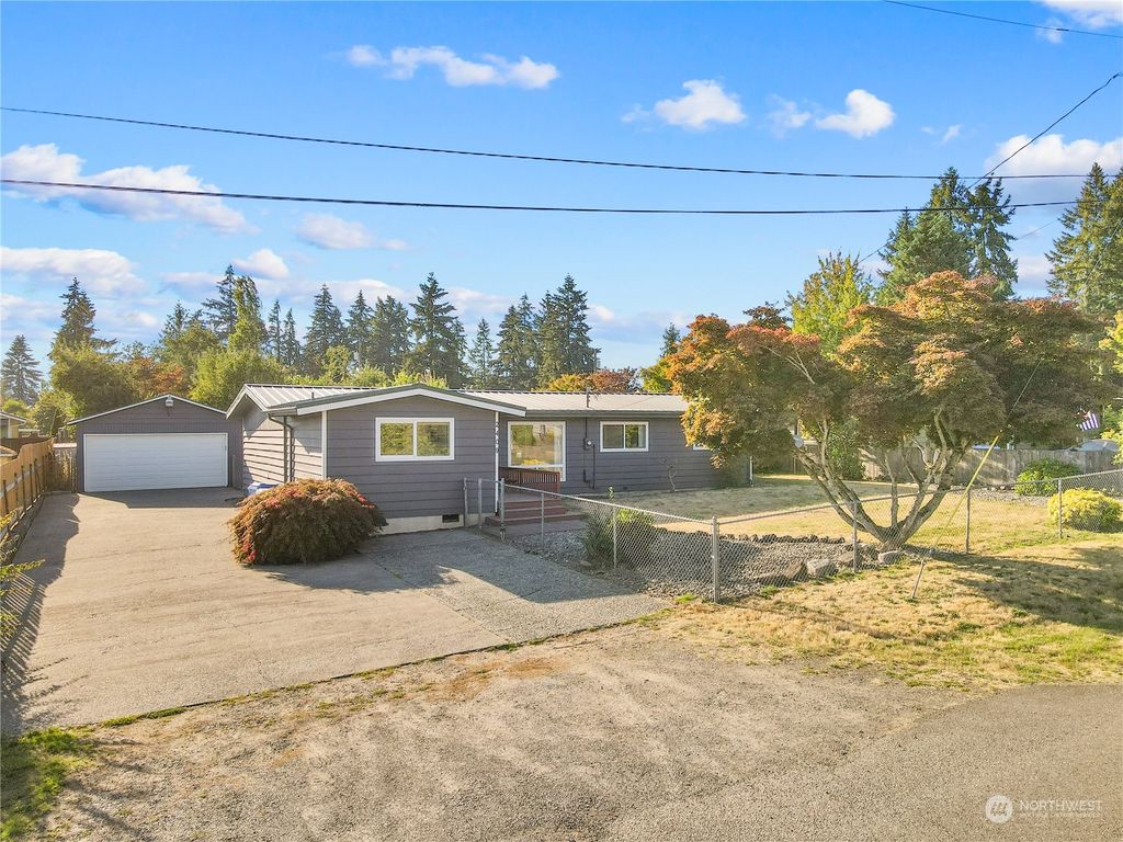 Photo of 2409 13th Avenue, Milton, WA 98354 (MLS # 2287148)