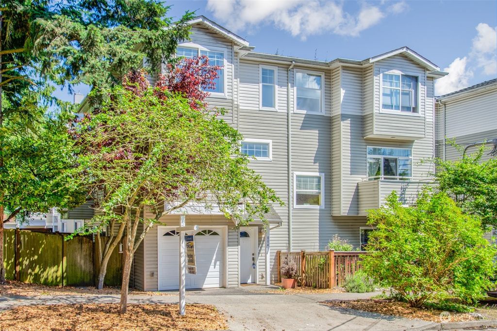 Photo of 804 NW 95th Street, Seattle, WA 98117 (MLS # 2042810)