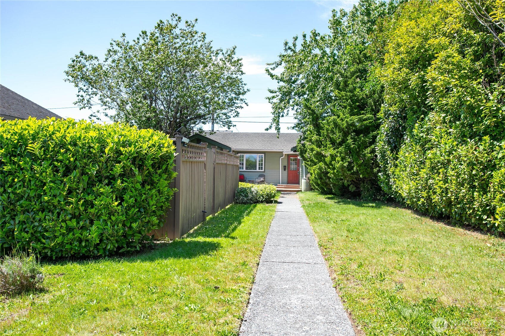 2721 Iron Street