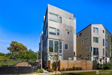6320 41st Avenue SW D Seattle WA 98136