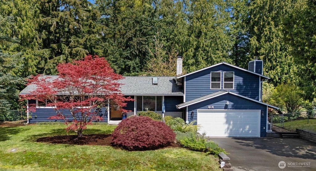 Photo of 815 198th Place SW, Lynnwood, WA 98036 (MLS # 2355837)