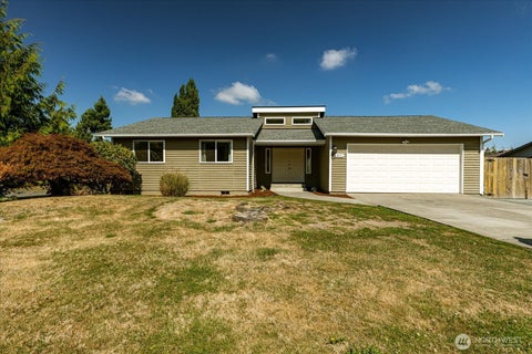 Photo of 1801 Sandalwood Street, Mount Vernon, WA 98273 (MLS # 2580496)
