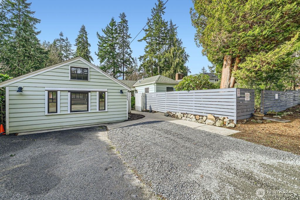 Photo of 11225 Goodwin Way NE, Seattle, WA 98125 (MLS # 2338002)