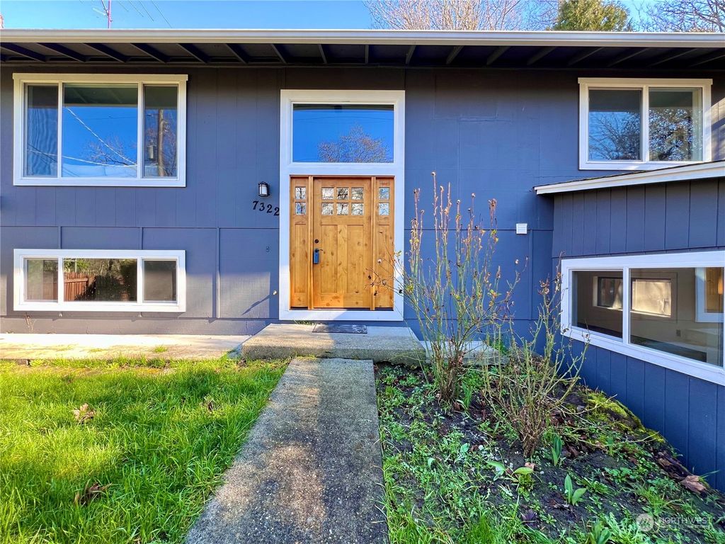 Photo of 7322 18th Avenue SW, Seattle, WA 98106 (MLS # 2211883)