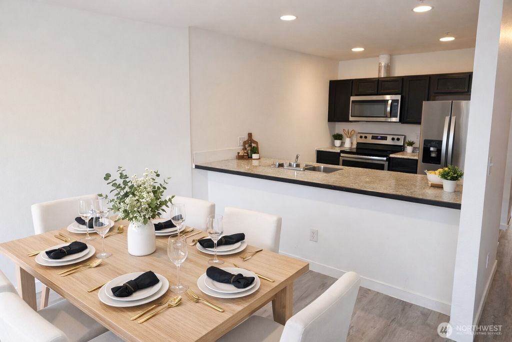 Photo of 15815 Admiralty Way #D5, Lynnwood, WA 98087 (MLS # 2477964)