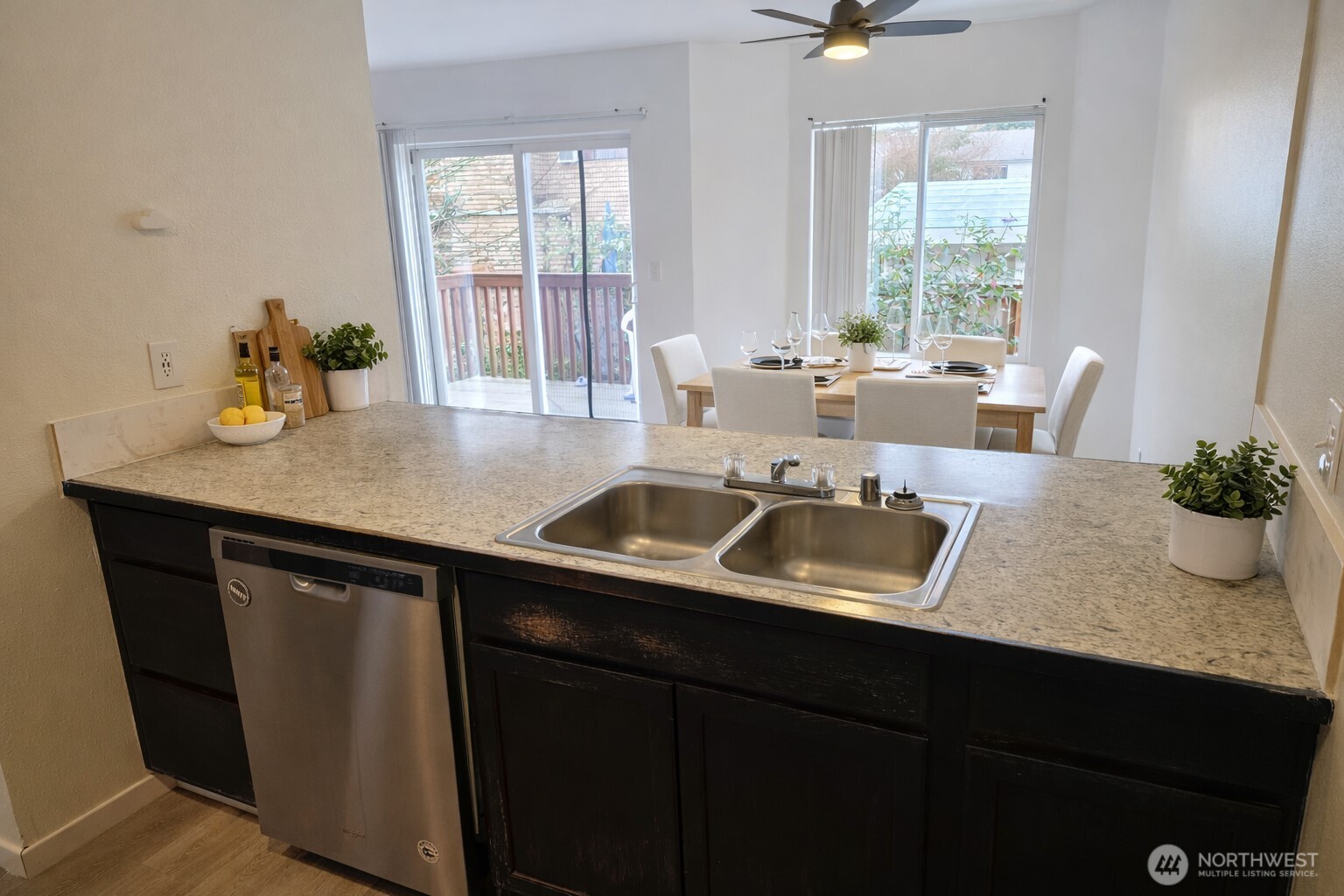 15815 Admiralty Way D5