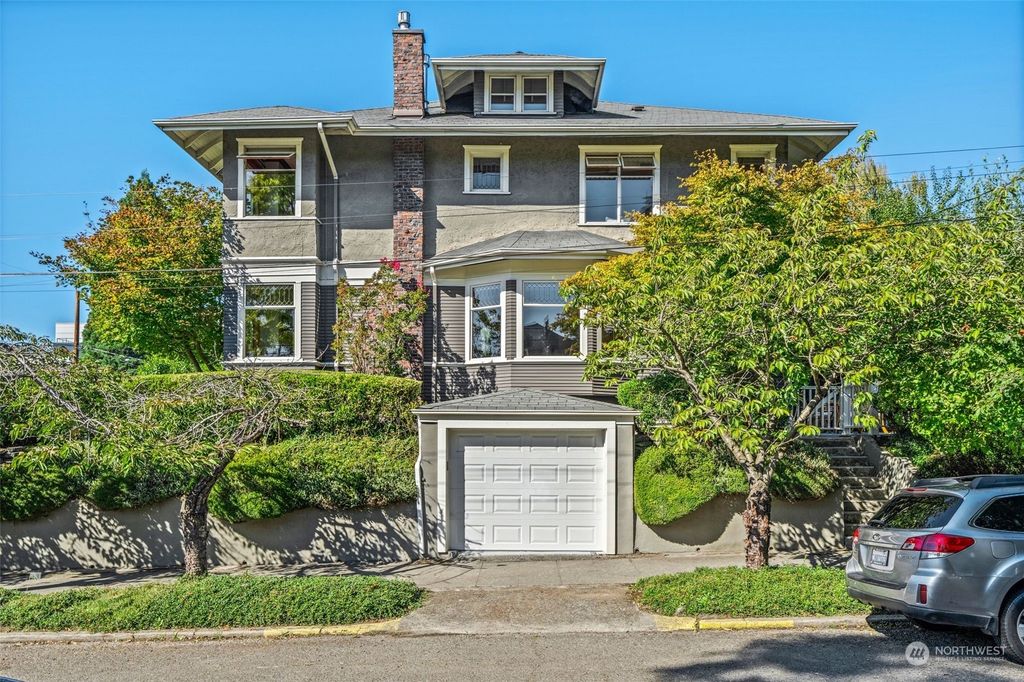 Photo of 2002 1st Avenue N, Seattle, WA 98109 (MLS # 2287121)