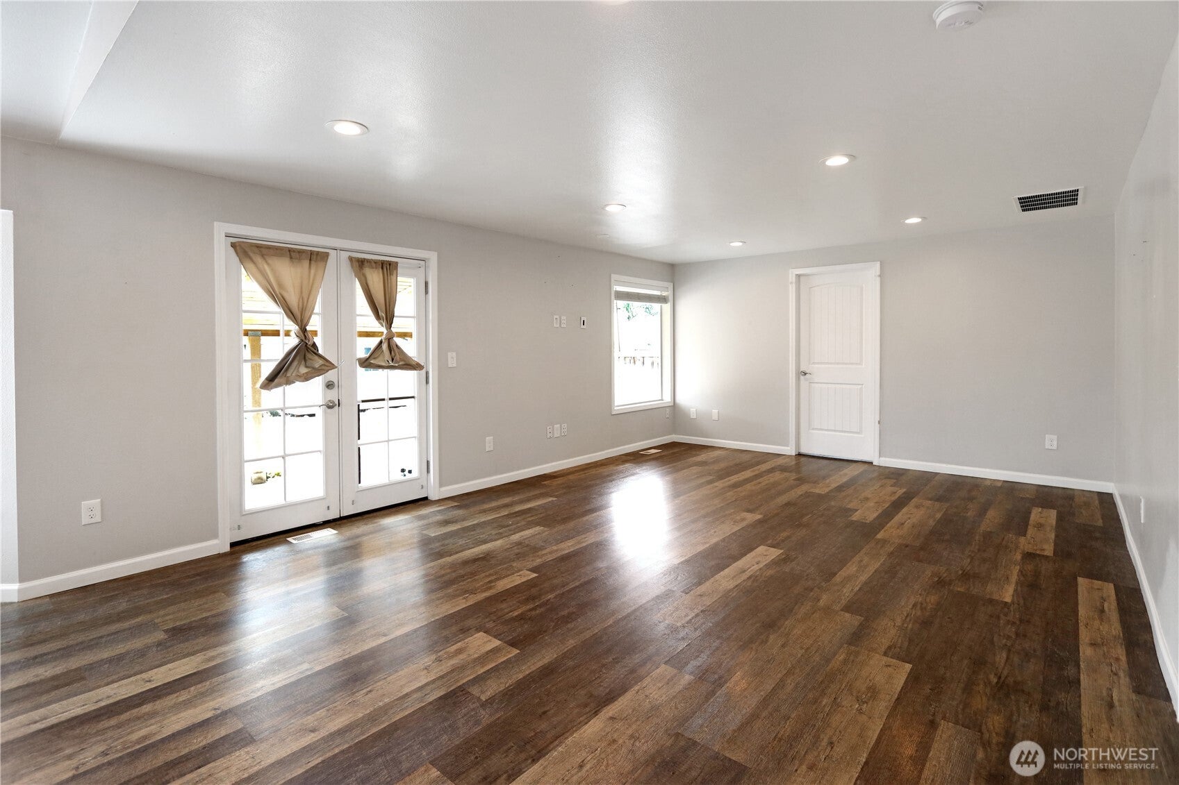 1228 143rd Street E