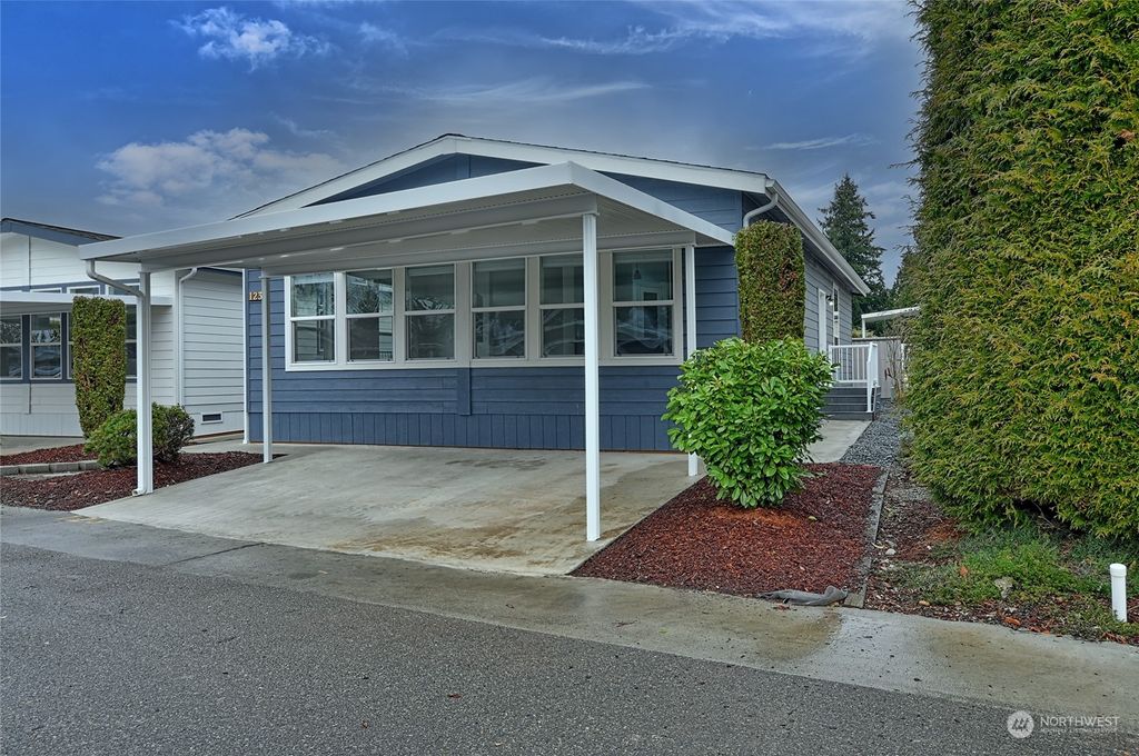 Photo of 23825 15th Avenue SE #123, Bothell, WA 98021 (MLS # 2032929)