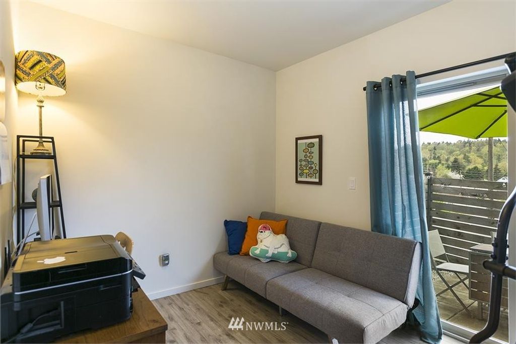 listing image 9366519736058867759