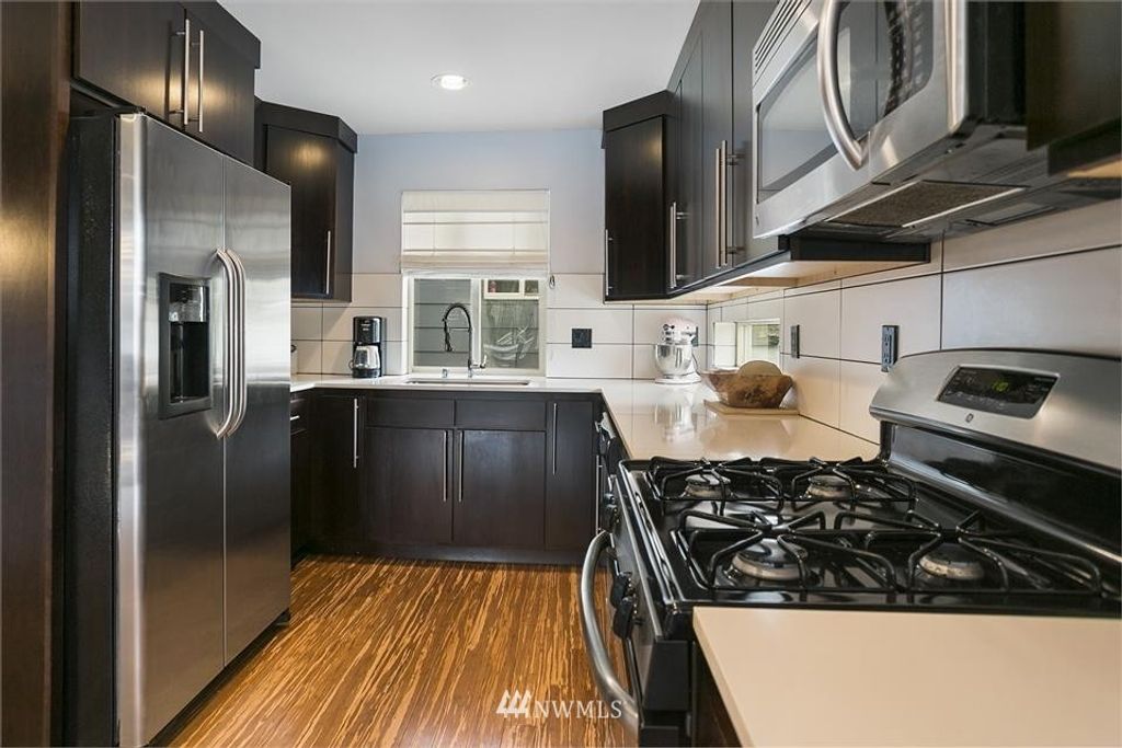 listing image 9366937629804502012