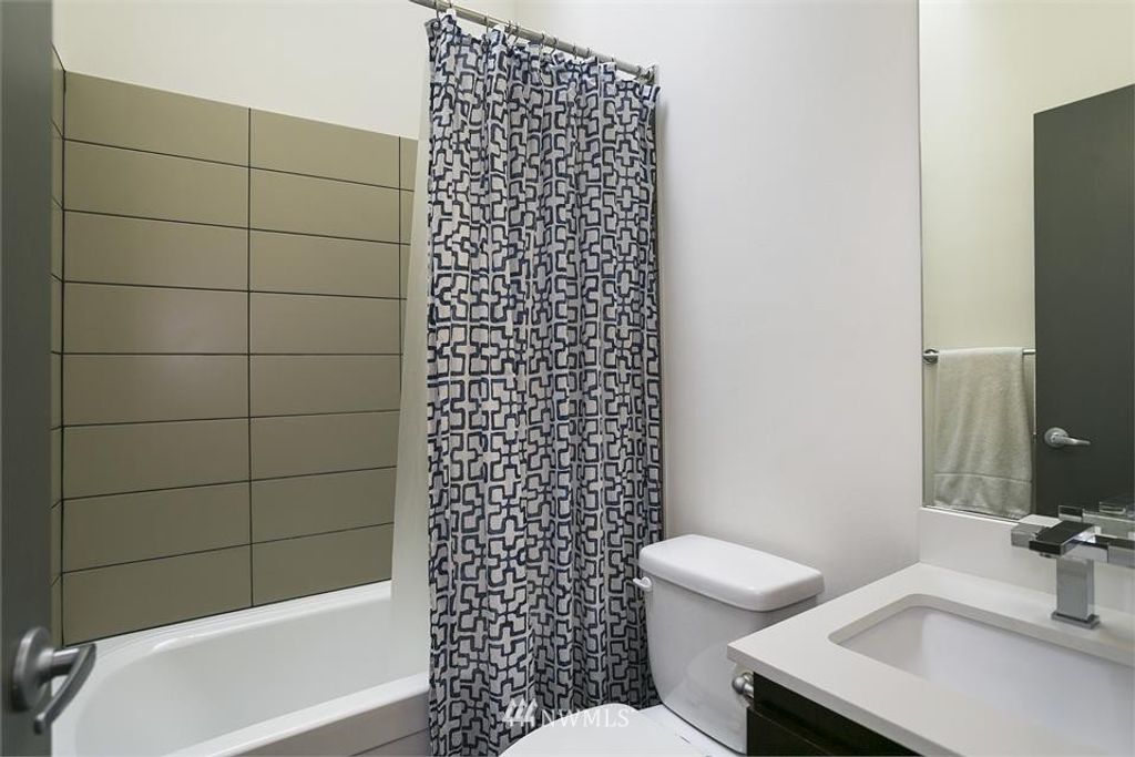 listing image 9369768311002945594