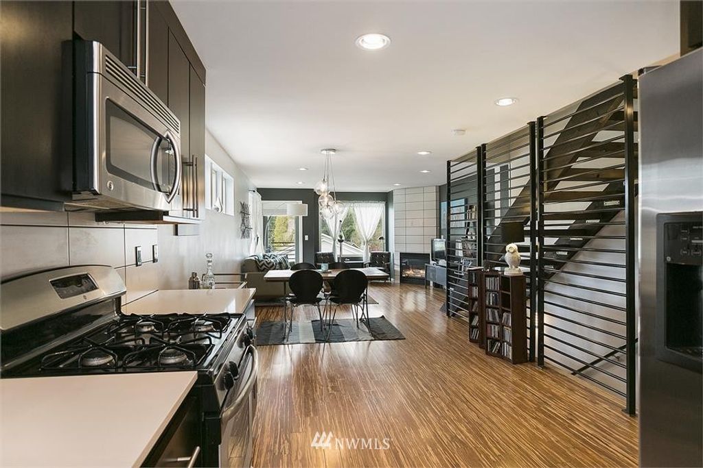 listing image 9362414590610998628