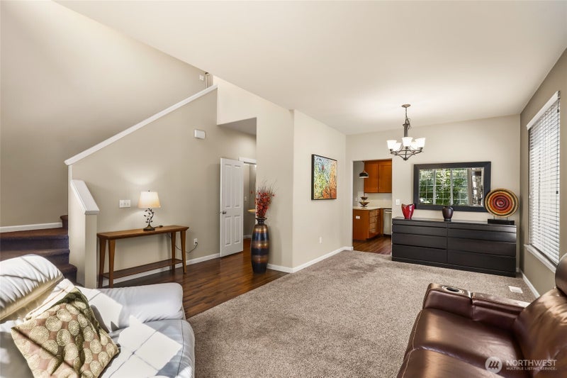 3711 Santis Loop SE
