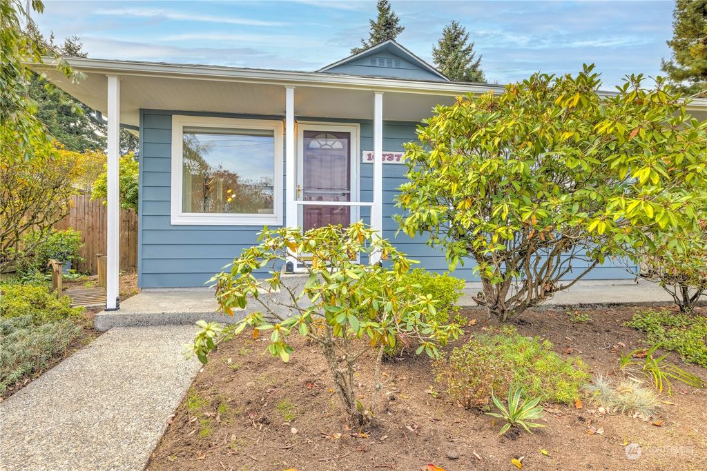 Photo of 10737 Whitman Avenue N, Seattle, WA 98133 (MLS # 2297946)