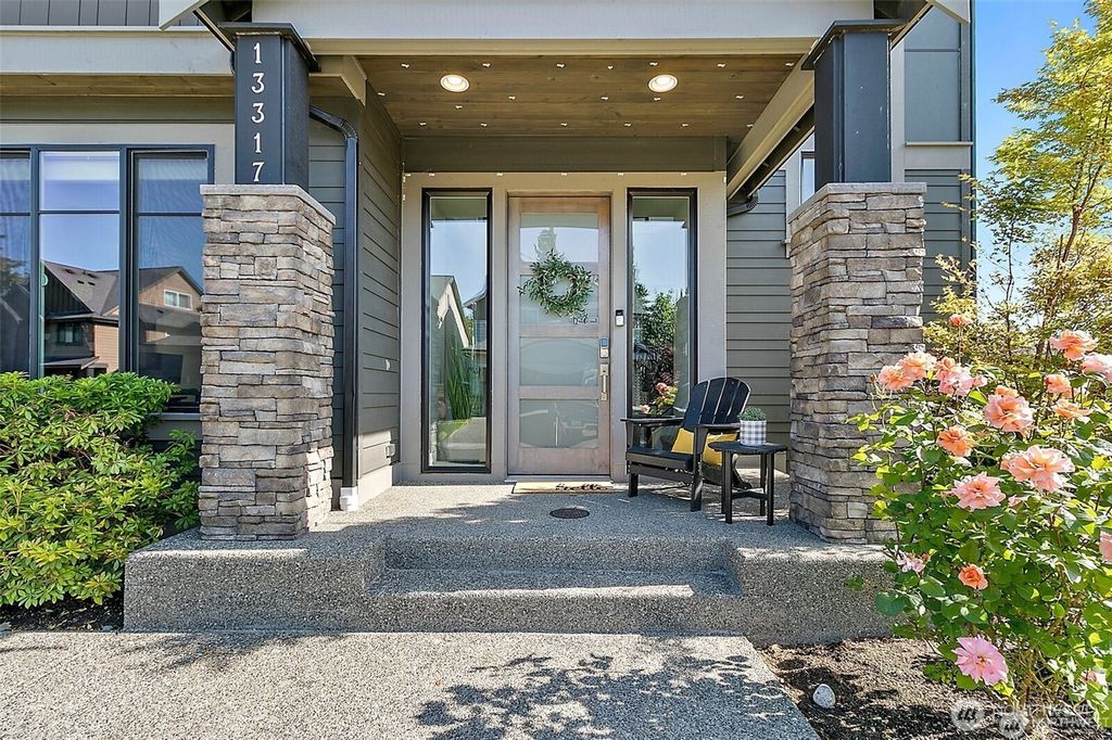 Photo of 13317 SE 261st Place, Kent, WA 98042 (MLS # 2427909)