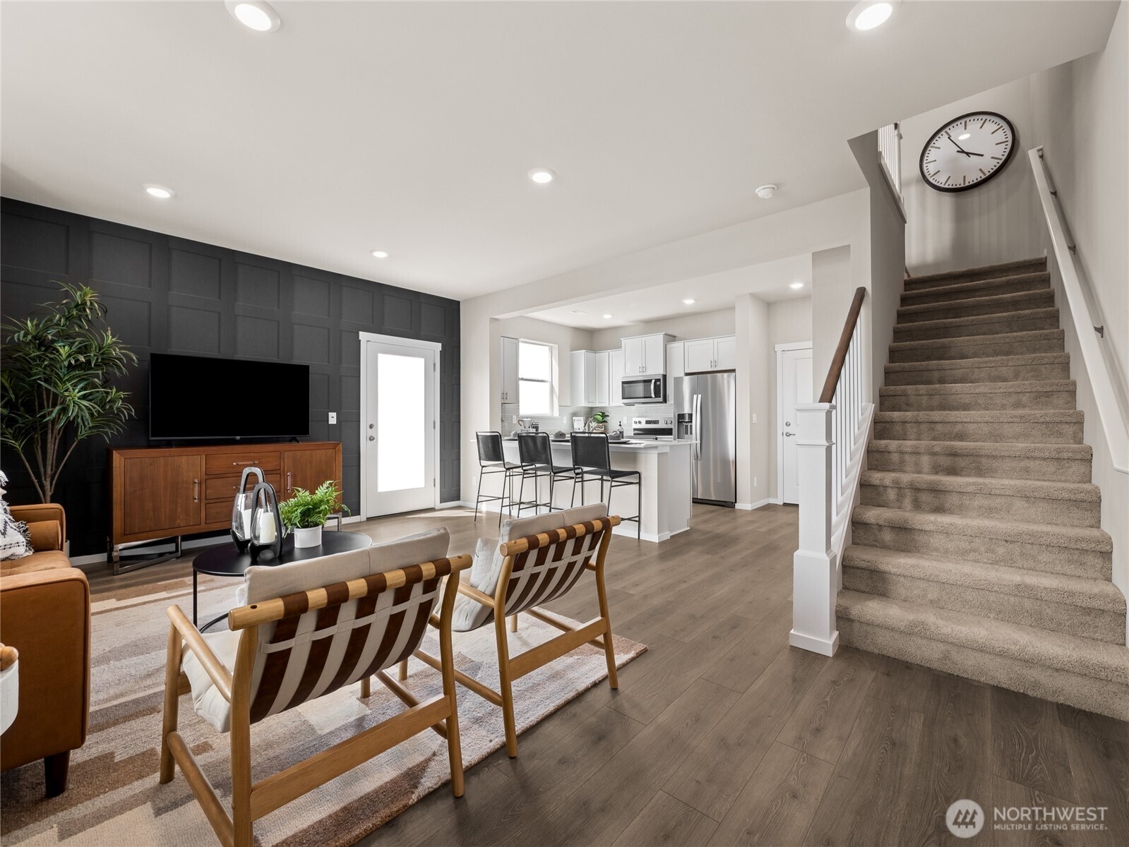 14938 Wallace Avenue E 676