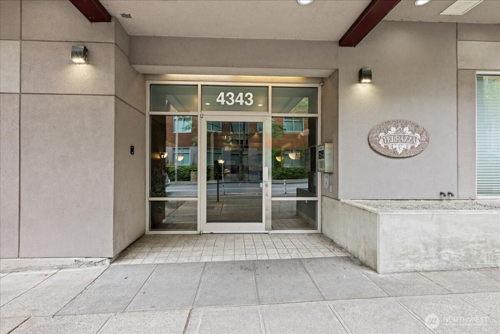 Photo of 4343 Roosevelt Way NE #102, Seattle, WA 98105 (MLS # 2387165)