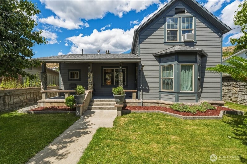 330 W Highland Avenue