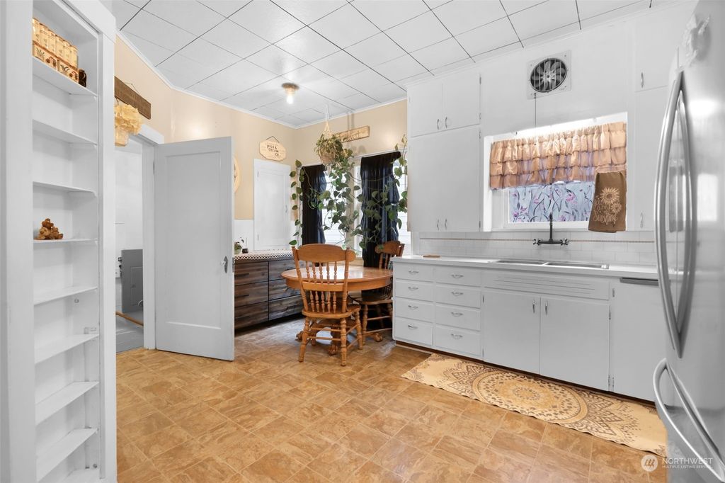 listing image 9360210972123540988