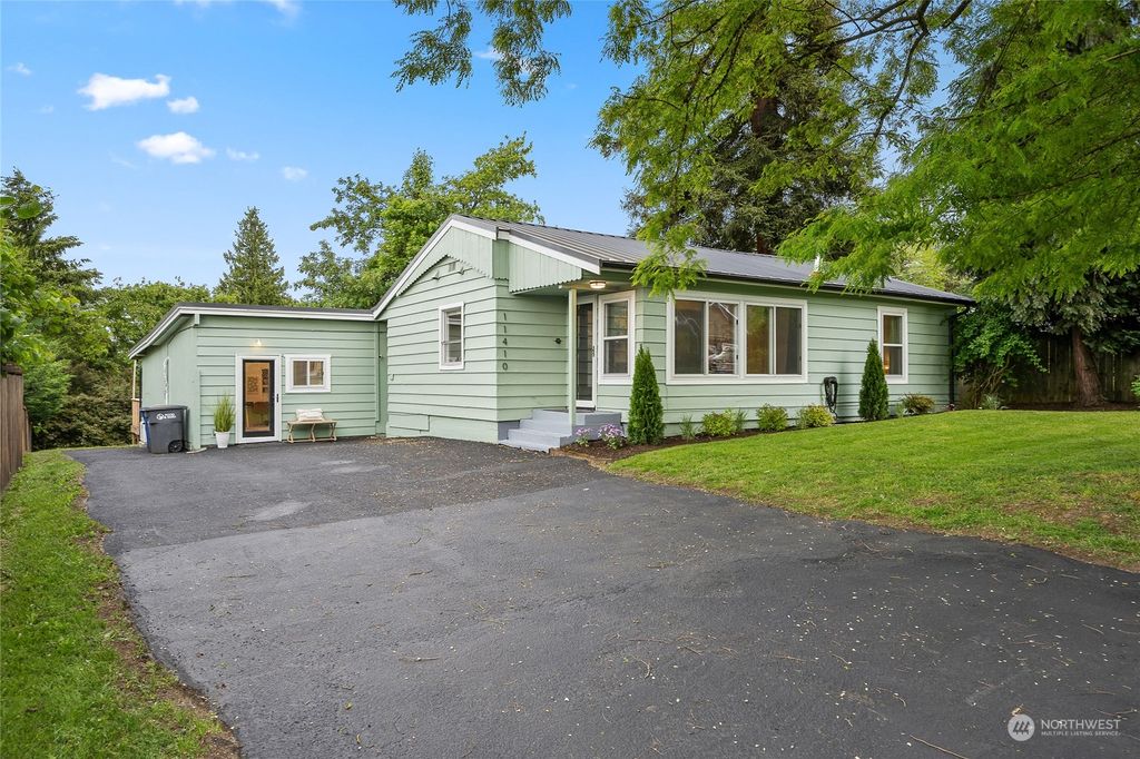 Photo of 11410 14th Avenue S, Seattle, WA 98168 (MLS # 2238980)