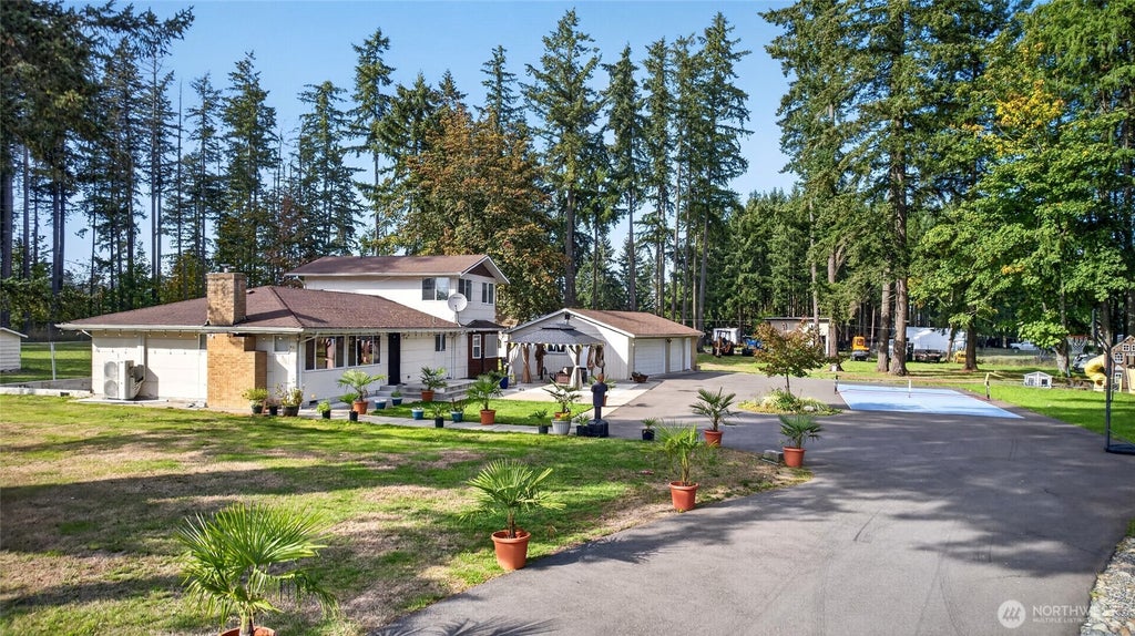 Photo of 15818 SE 287th Street, Kent, WA 98042 (MLS # 2589376)