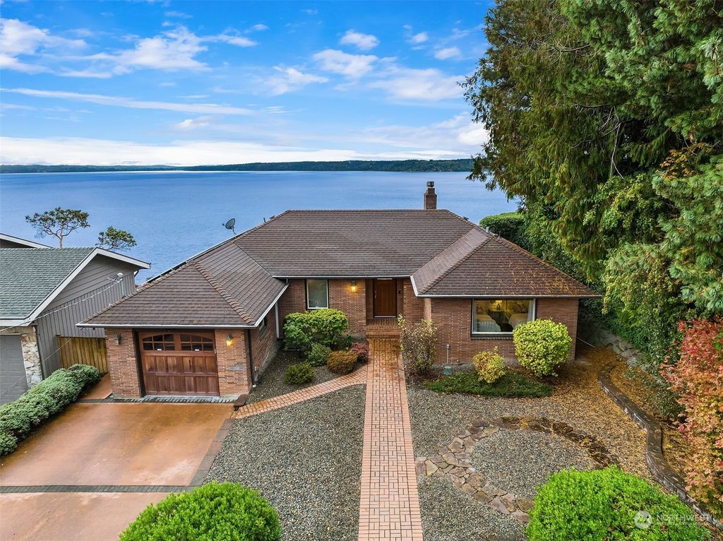 Photo of 11461 Marine View Drive SW, Seattle, WA 98146 (MLS # 2004895)