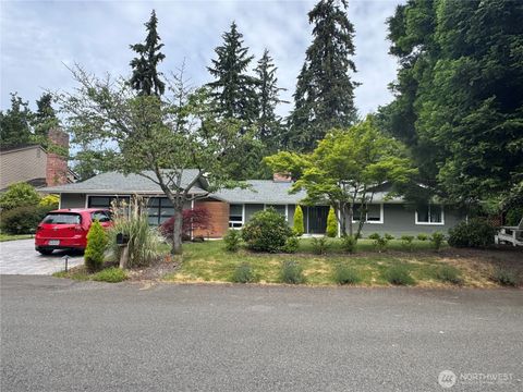 Photo of 8410 SE 61st Street, Mercer Island, WA 98040 (MLS # 2534705)