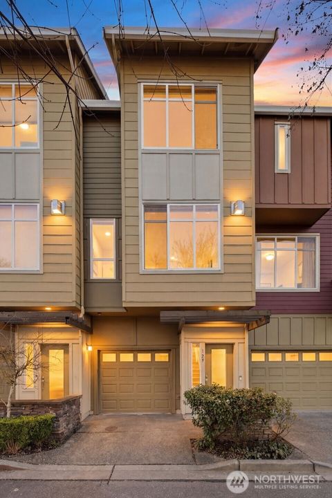 Photo of 129 Cougar Ridge Rd NW Rd #1404, Issaquah, WA 98027 (MLS # 2500364)