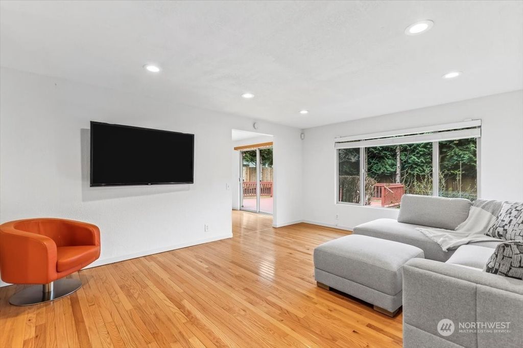 Photo of 3218 199th PL Pl SE, Bothell, WA 98012 (MLS # 2200753)