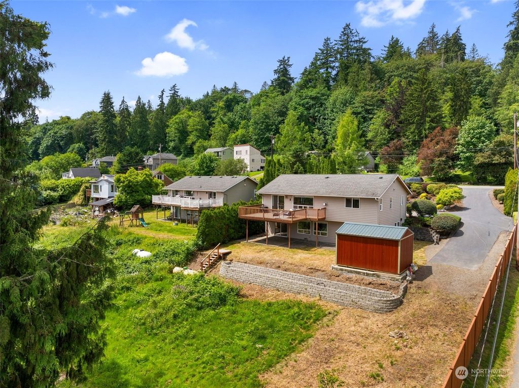 Photo of 5827 S 2nd Avenue, Everett, WA 98208 (MLS # 2252923)