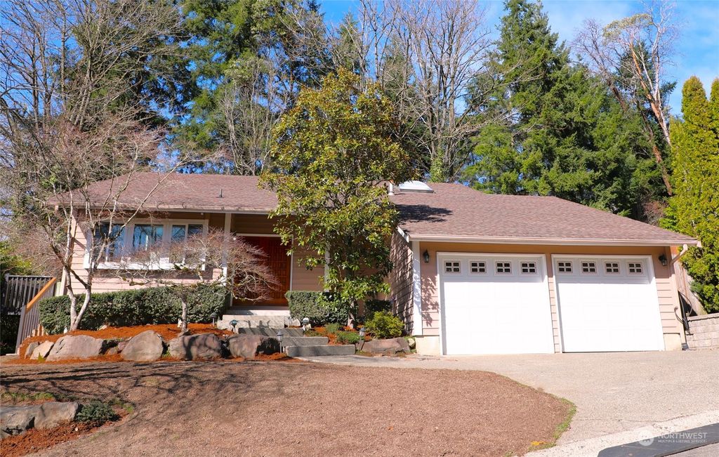 Photo of 13416 SE 52nd Street, Bellevue, WA 98006 (MLS # 2211482)