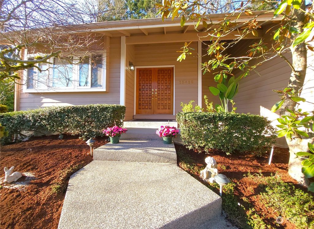 Photo of 13416 SE 52nd Street, Bellevue, WA 98006 (MLS # 2211482)